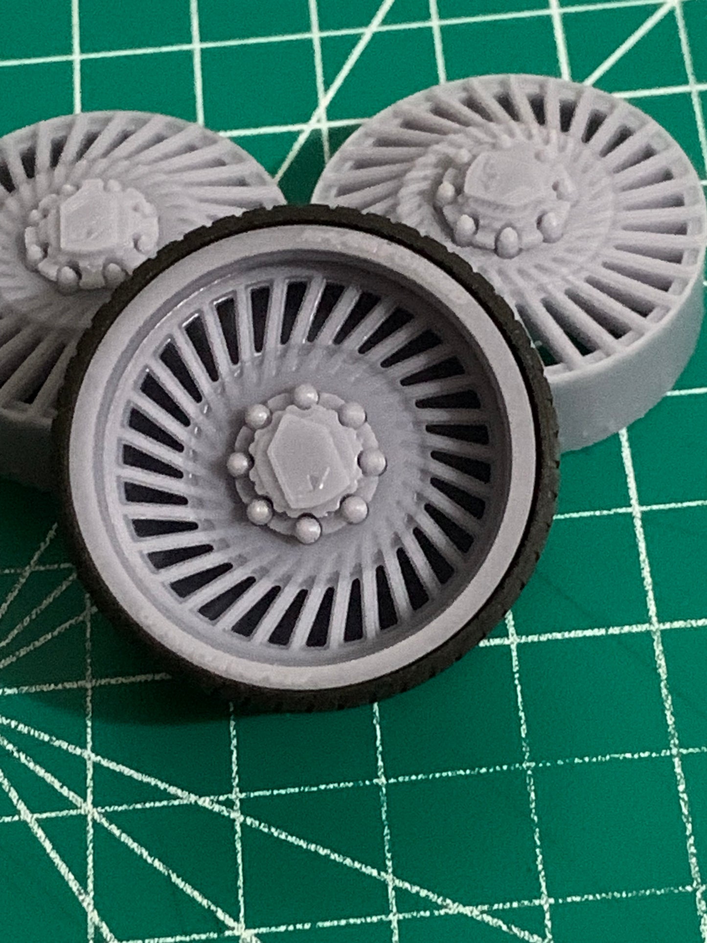 1/25 Scale - AMANI CHILE in 26"-32" (Multi-Piece) Dually Truck Rims
