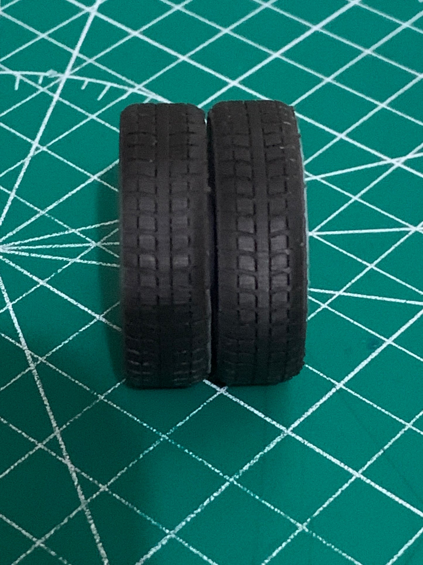 1/25 Scale - AMANI CHILE in 26"-32" (Multi-Piece) Dually Truck Rims