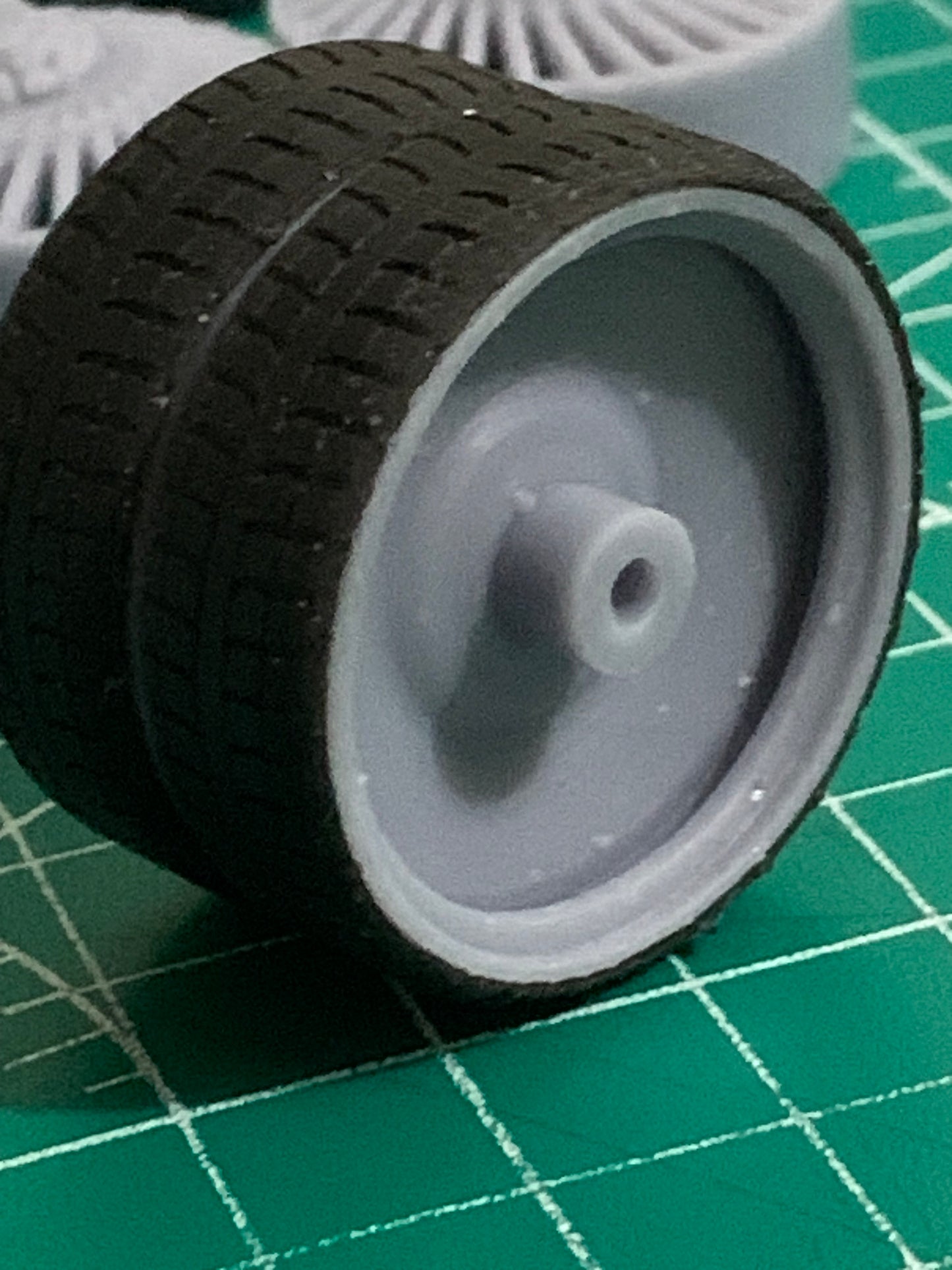 1/25 Scale - AMANI CHILE in 26"-32" (Multi-Piece) Dually Truck Rims
