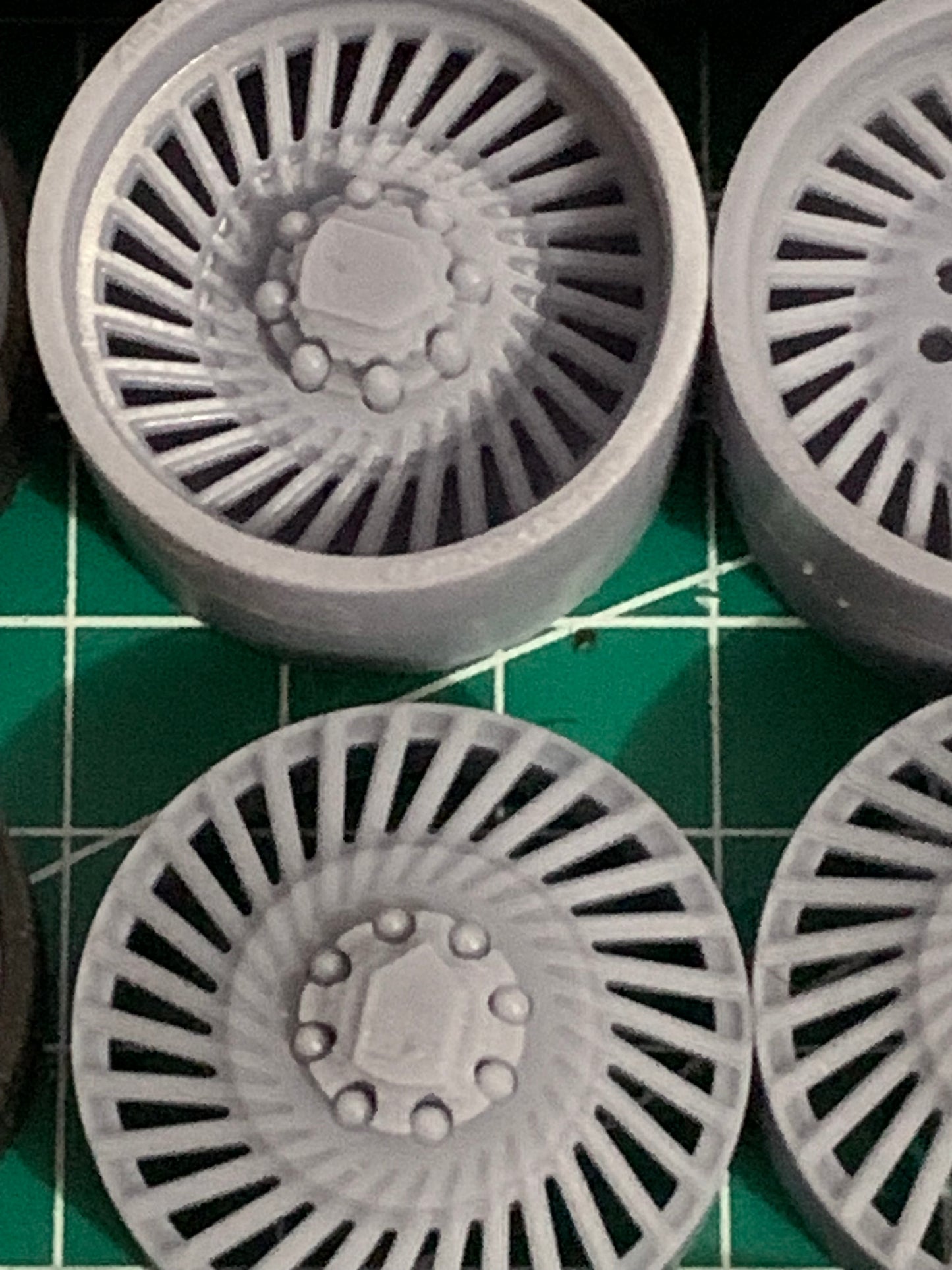 1/25 Scale - AMANI CHILE in 26"-32" (Multi-Piece) Dually Truck Rims