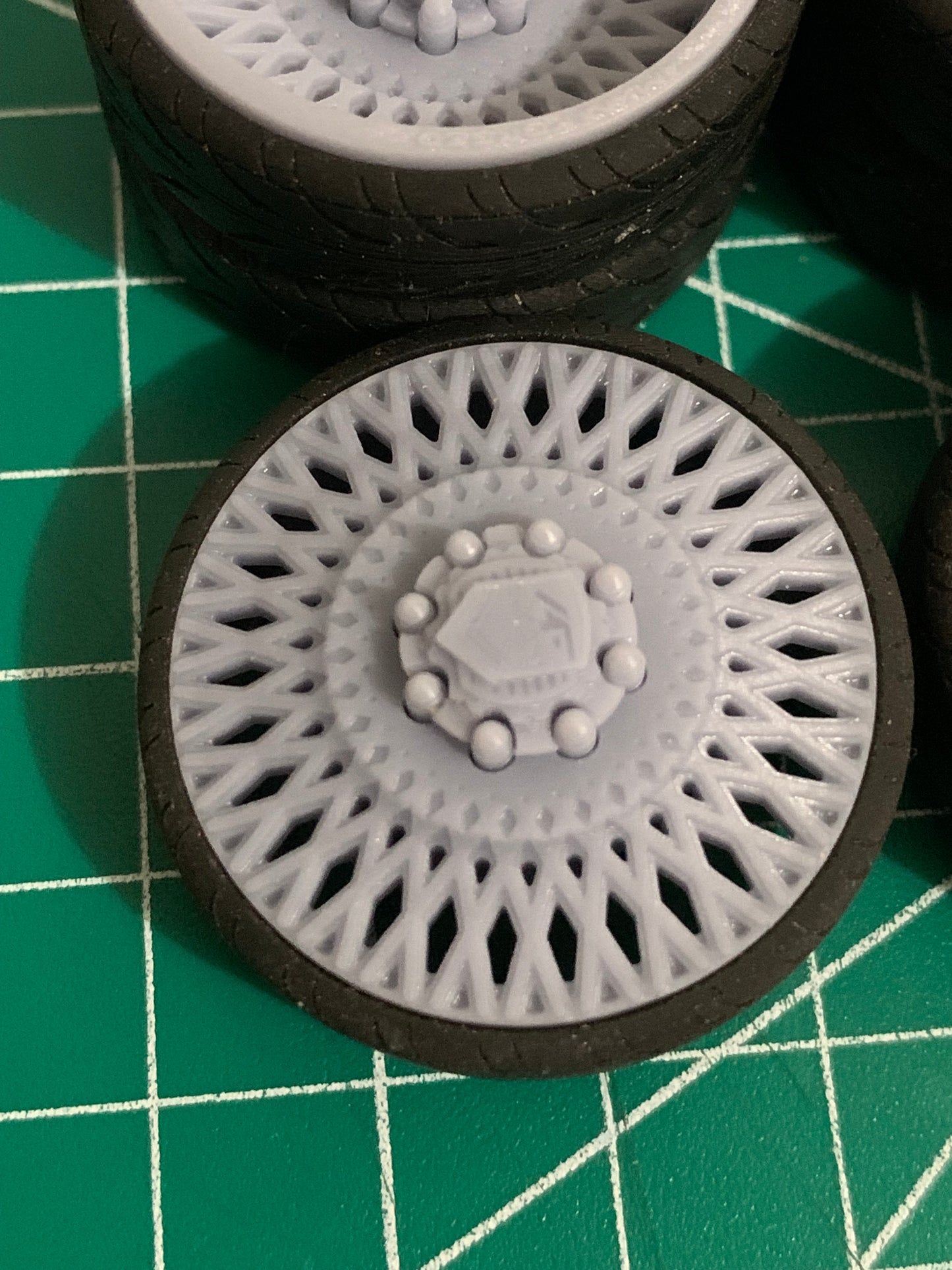 1/25 Scale - AMANI CHILE V2 in 26"-32" (Multi-Piece) Dually Truck Rims