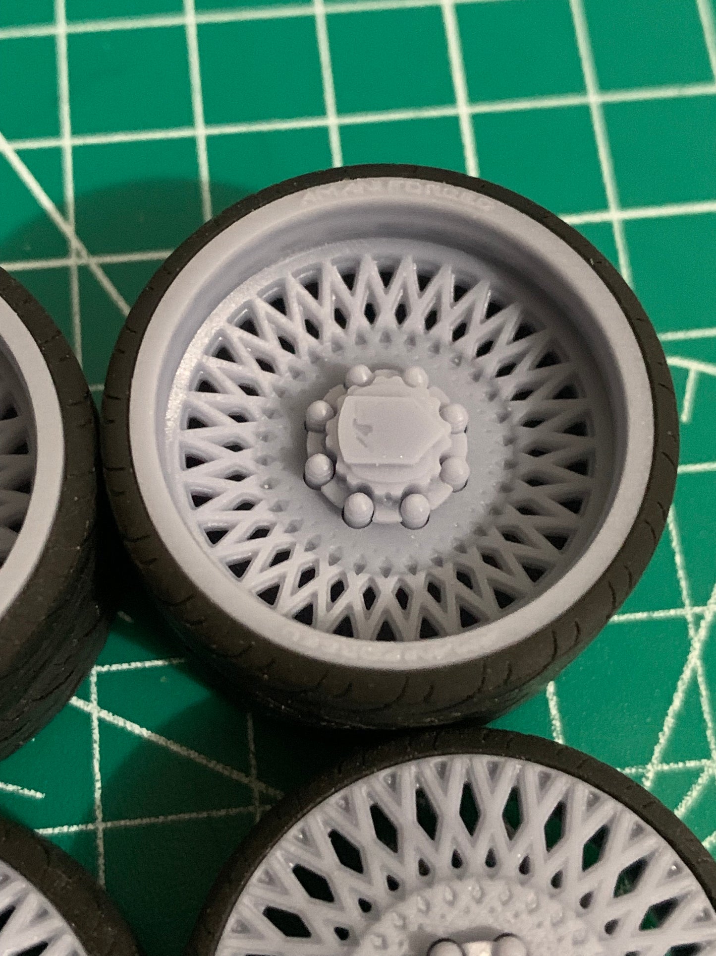 1/25 Scale - AMANI CHILE V2 in 26"-32" (Multi-Piece) Dually Truck Rims