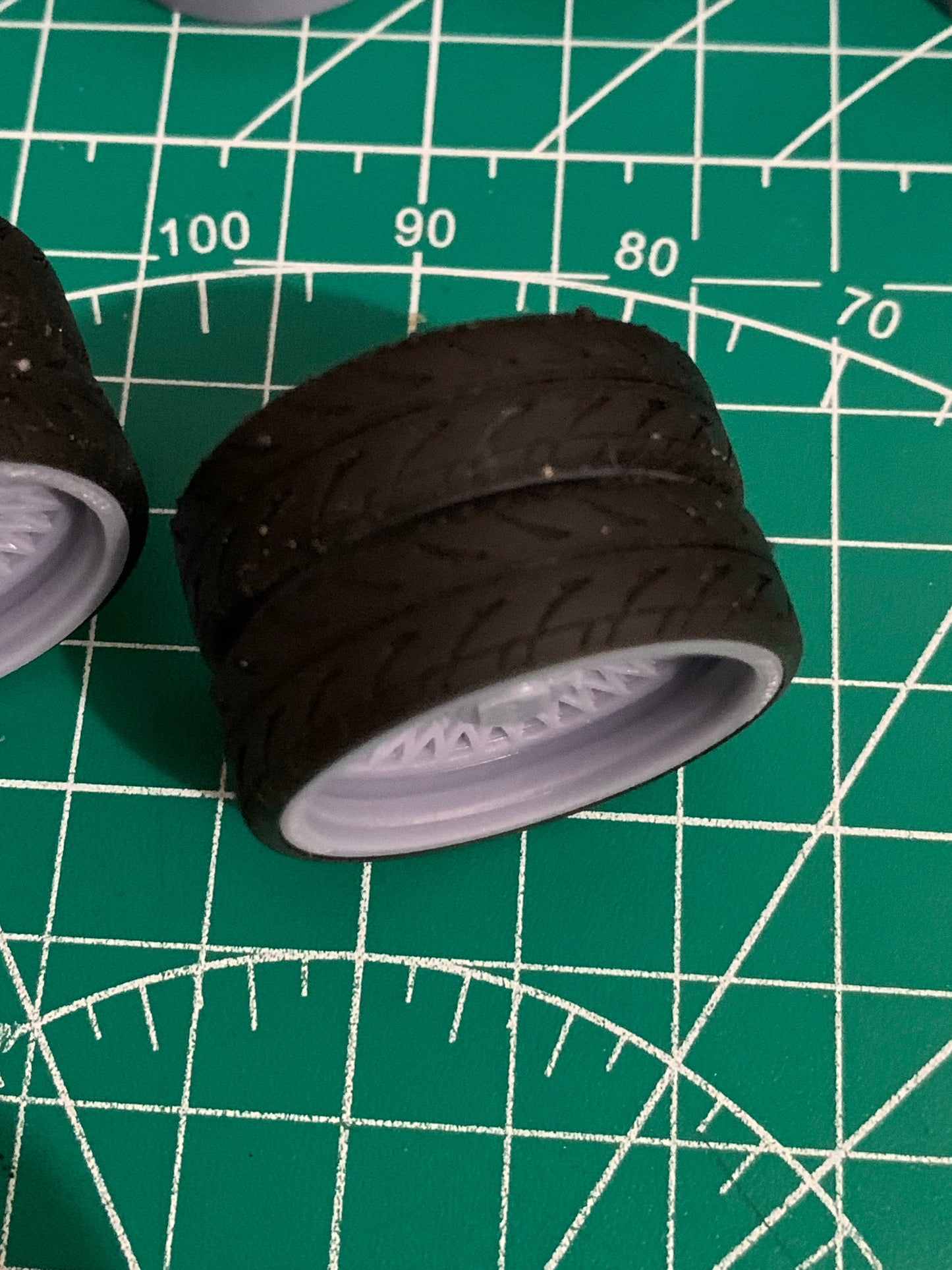 1/25 Scale - AMANI CHILE V2 in 26"-32" (Multi-Piece) Dually Truck Rims