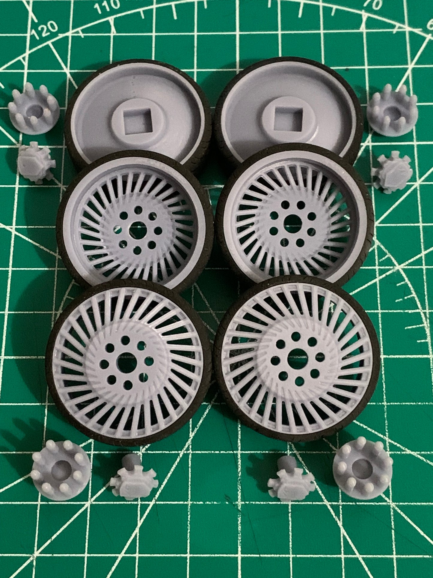 1/25 Scale - AMANI CHILE in 26"-32" (Multi-Piece) Dually Truck Rims
