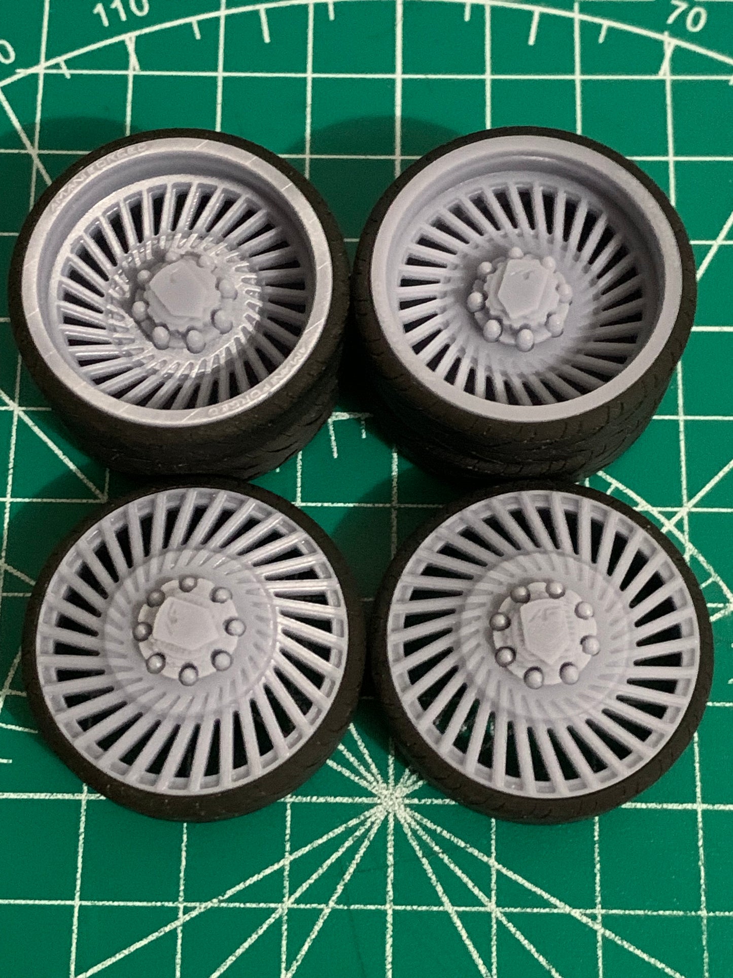 1/25 Scale - AMANI CHILE in 26"-32" (Multi-Piece) Dually Truck Rims
