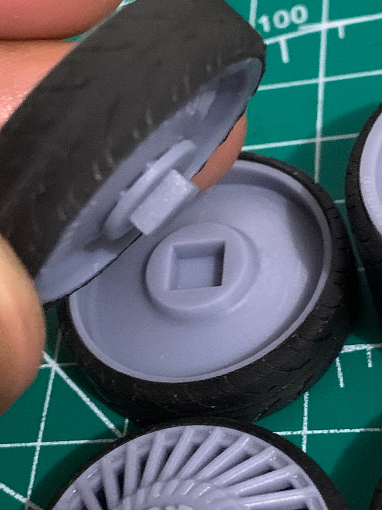 1/25 Scale - AMANI CHILE in 26"-32" (Multi-Piece) Dually Truck Rims