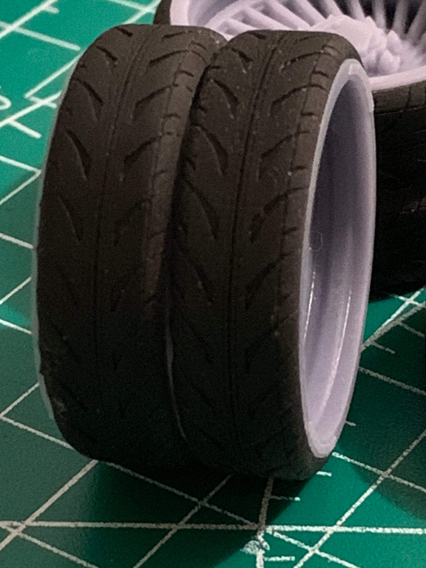 1/25 Scale - AMANI CHILE in 26"-32" (Multi-Piece) Dually Truck Rims
