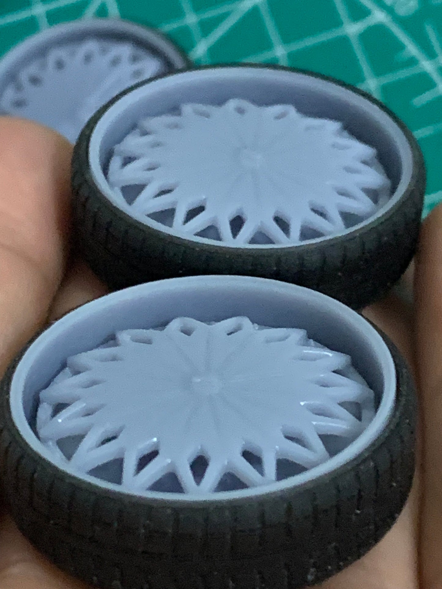 1/25 Scale - DUB JOKER SPINNER - in 28"-36" Donk, Big Rims, Box Chevy, G-Body, Trucks, SUV's