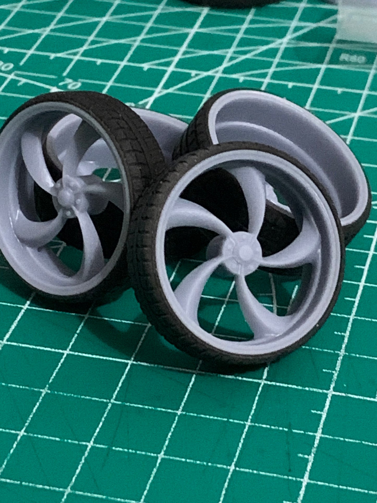 1/25 Scale - Billet Specialties SLC75 in 26"-30" Donk, Big Rims, Box Chevy, G-Body