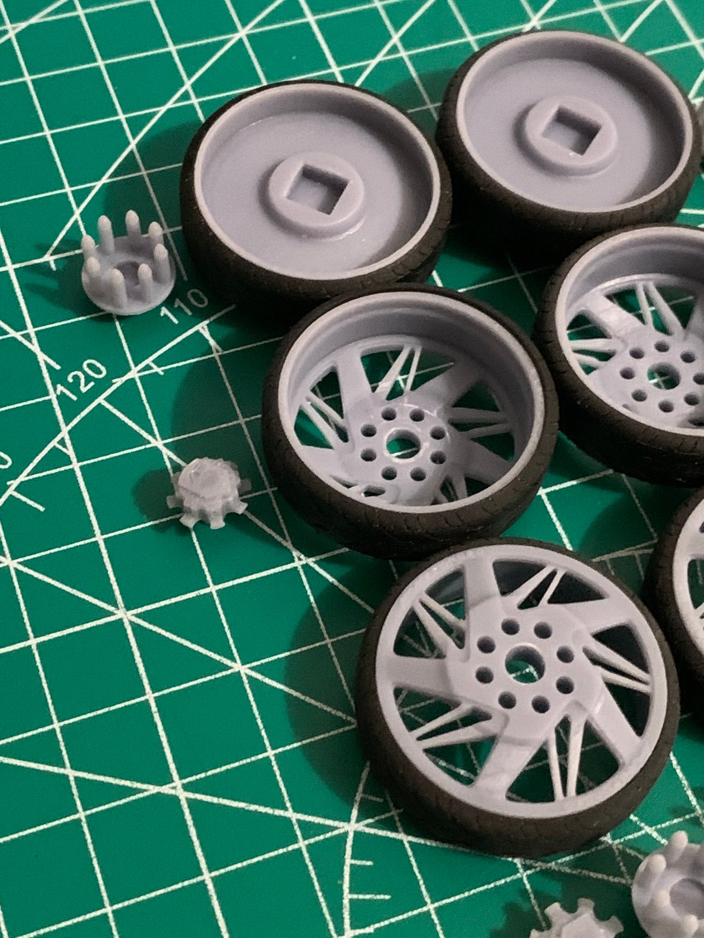 1/25 Scale - AMANI NAVA in 26"-32" (Multi-Piece) Dually Truck Rims