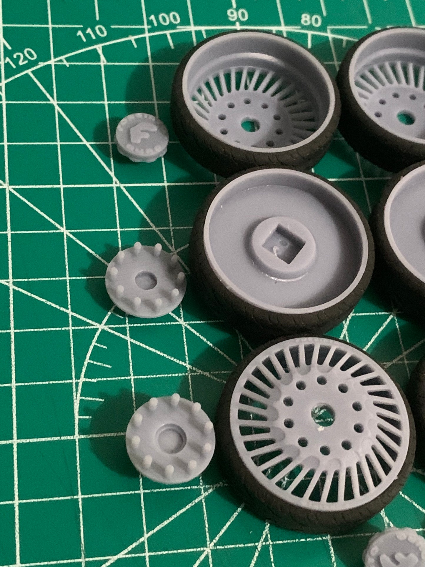 1/25 Scale - FORGI VENTOSO in 26"-32" (Multi-Piece) Dually Truck Rims