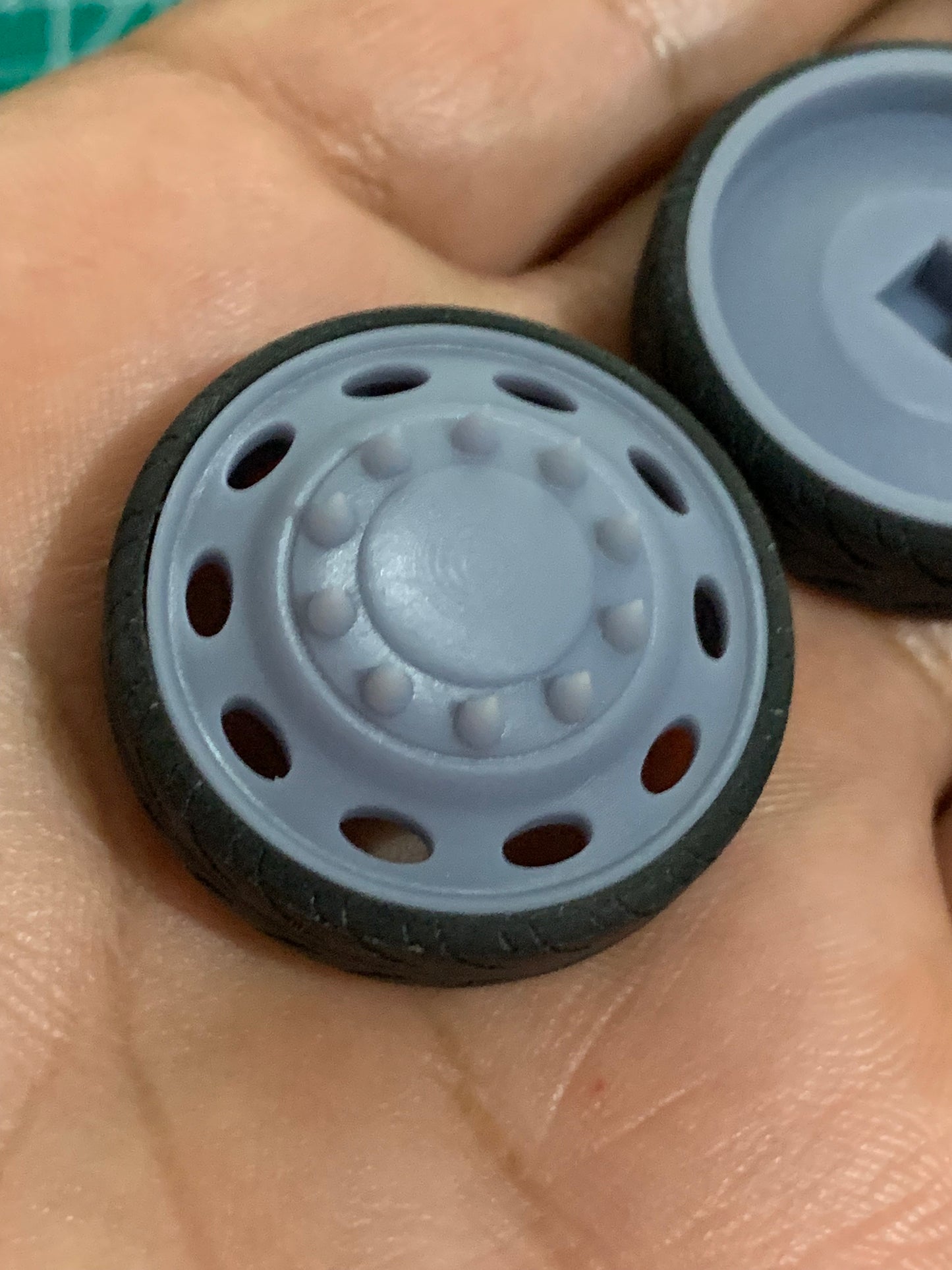 1/25 Scale - PETERBILT STYLE DUALLY in 26"-32" Dually Truck Rims