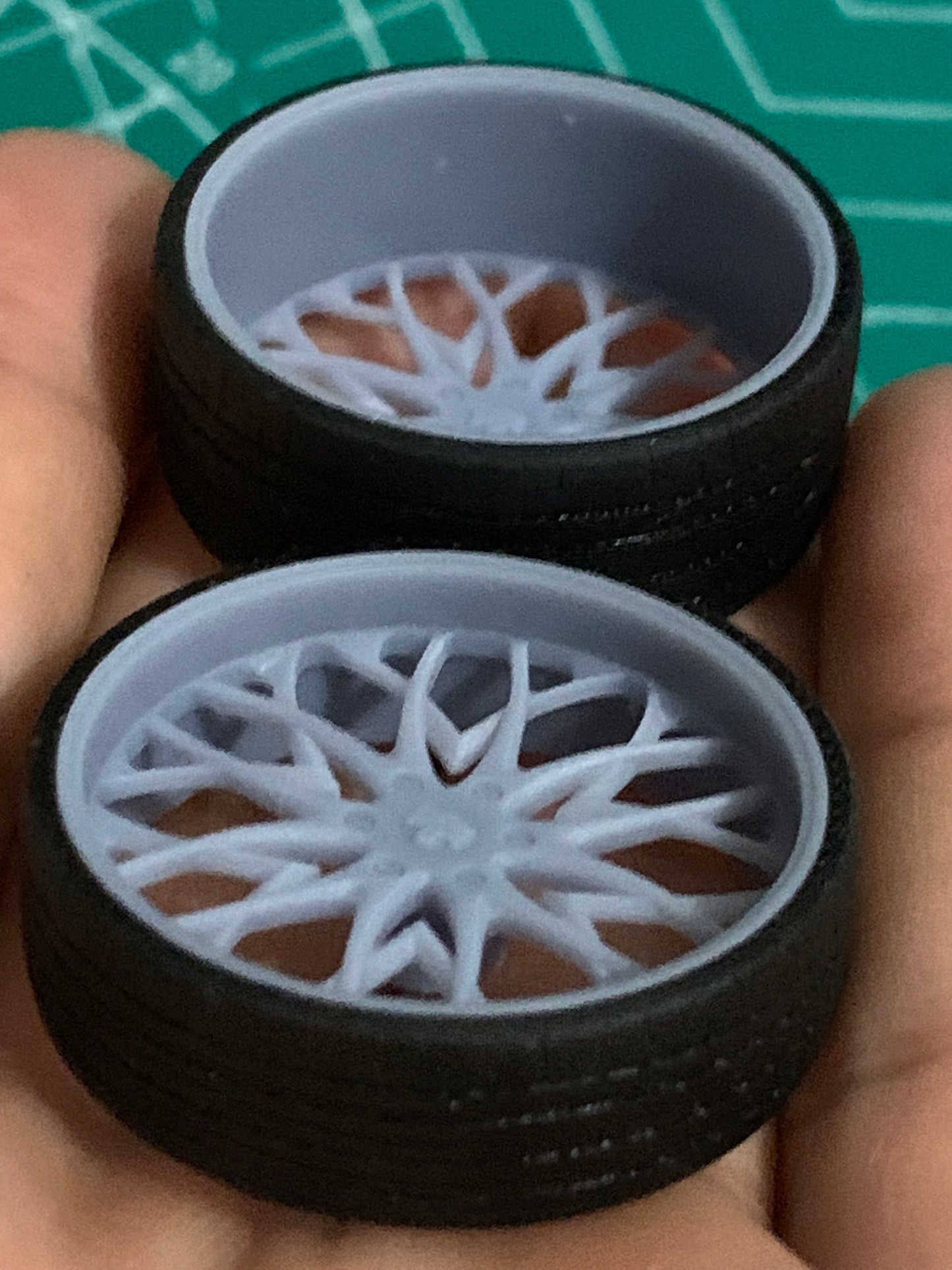 1/25 Scale - DUB "OG" (6lug) - in 26"-36" - Truck, SUV