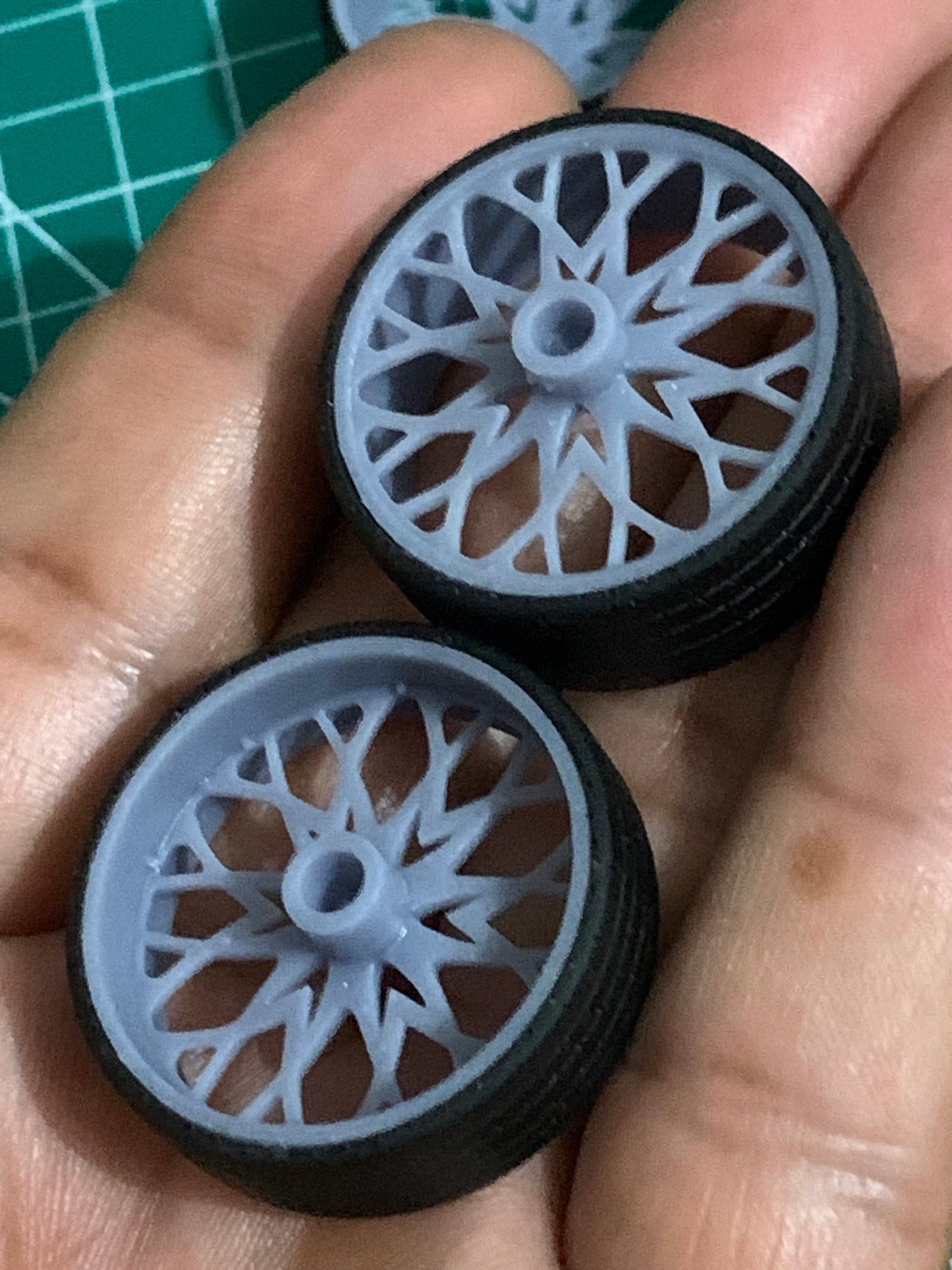 1/25 Scale - DUB "OG" (6lug) - in 26"-36" - Truck, SUV