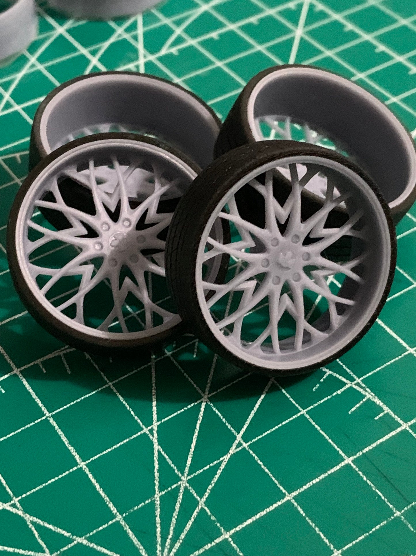 1/25 Scale - DUB "OG" (6lug) - in 26"-36" - Truck, SUV