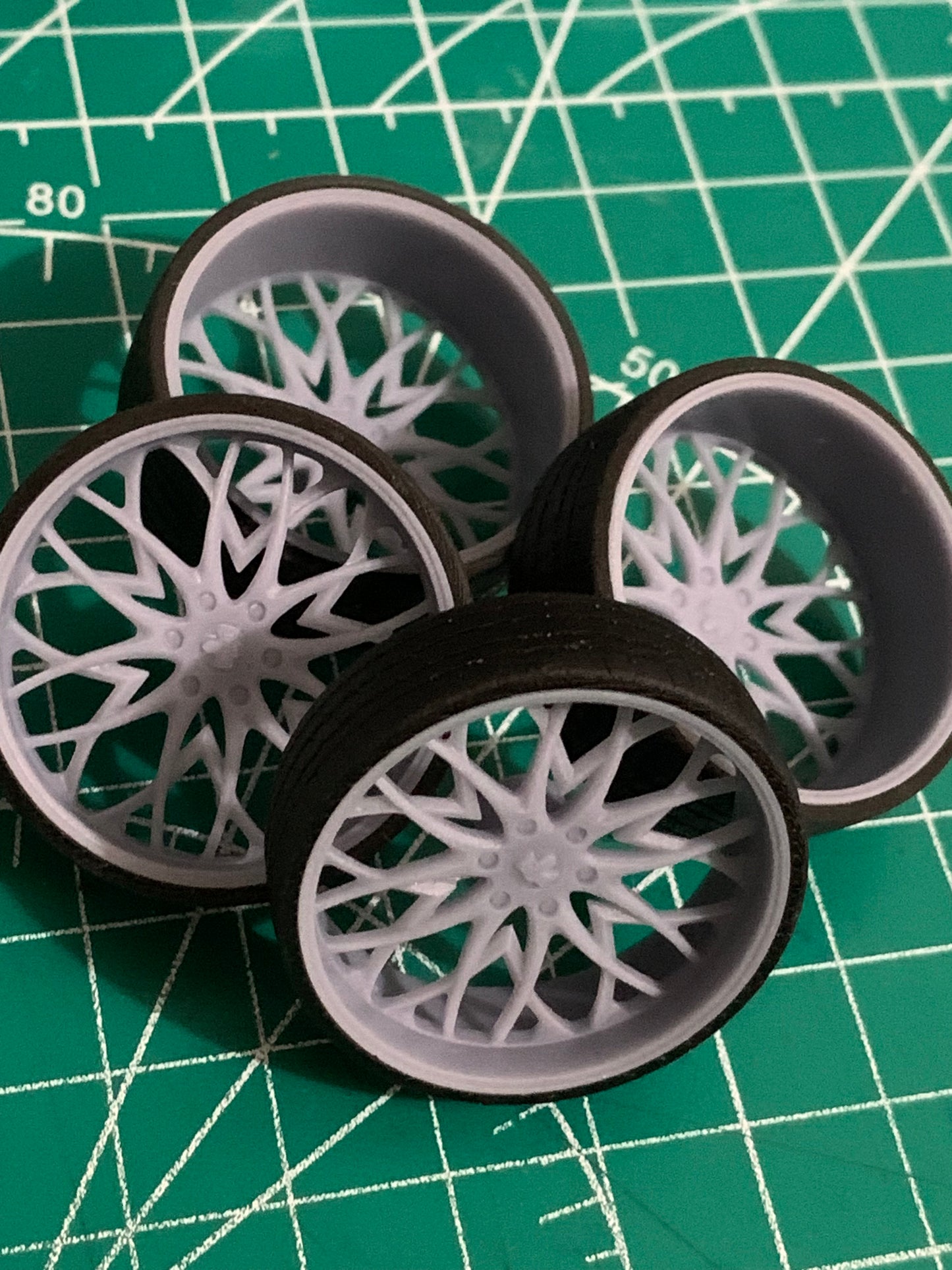 1/25 Scale - DUB "OG" (6lug) - in 26"-36" - Truck, SUV