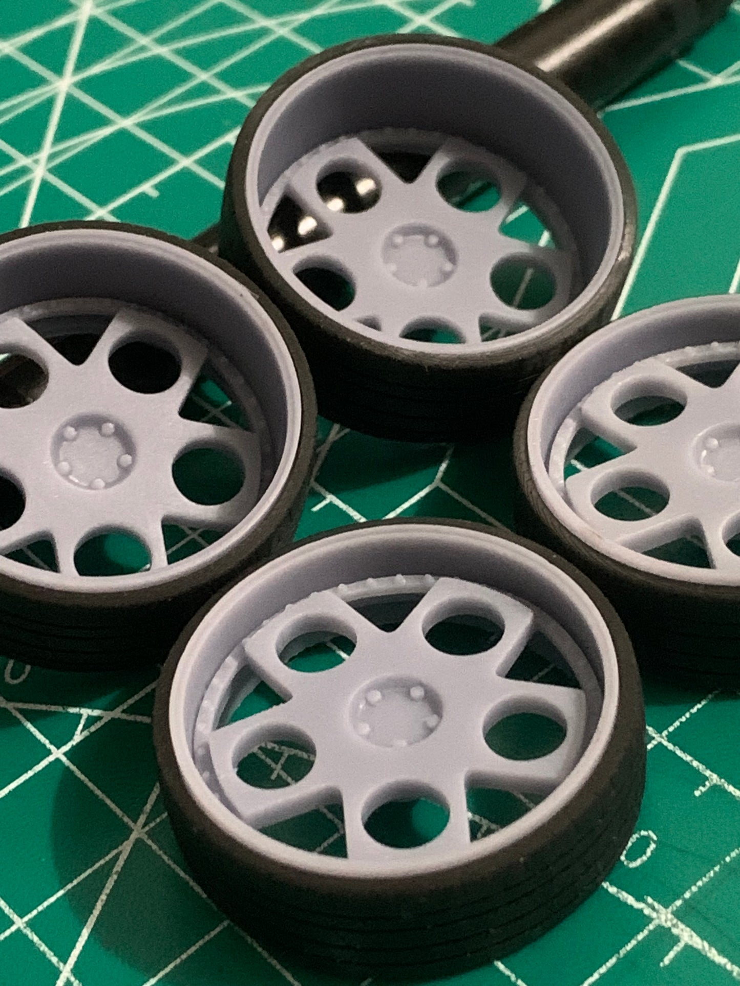 1/25 Scale - HRE 454V2 Vintage Series - in 24"-36" Donk, Big Rims, Box Chevy, G-Body