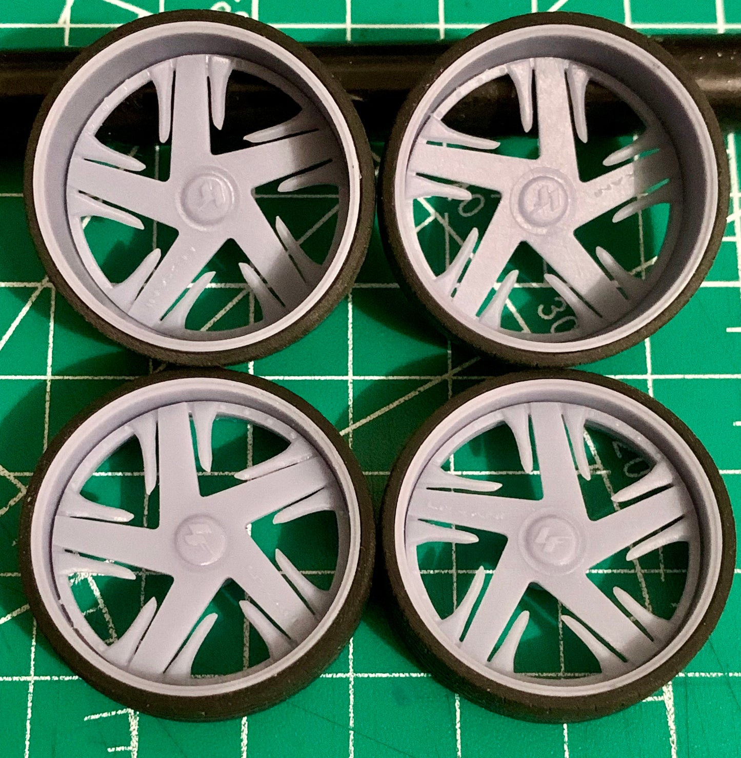 1/25 Scale - LEXANI LF800 STILLETO - in 26"-36" Donk, Big Rims, Box Chevy, G-Body