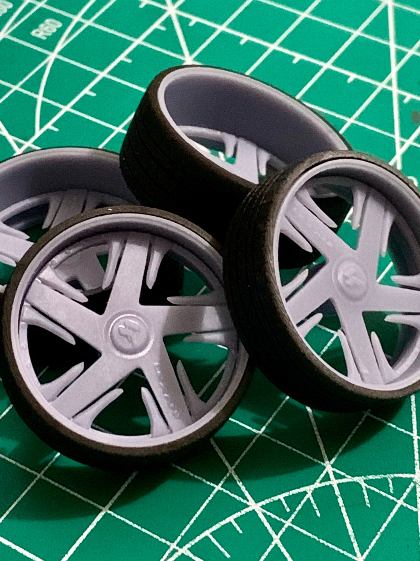 1/25 Scale - LEXANI LF800 STILLETO - in 26"-36" Donk, Big Rims, Box Chevy, G-Body