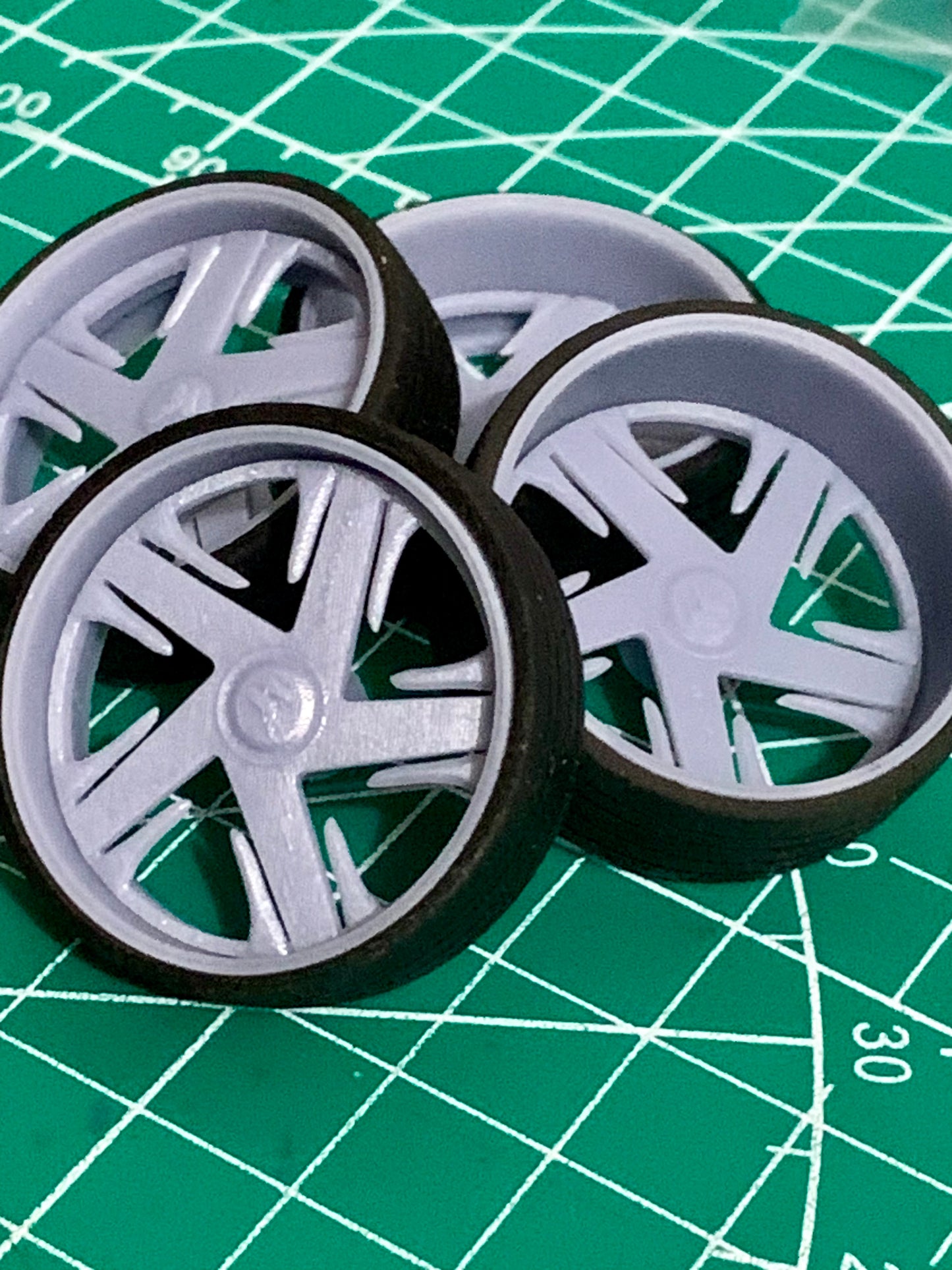 1/25 Scale - LEXANI LF800 STILLETO - in 26"-36" Donk, Big Rims, Box Chevy, G-Body