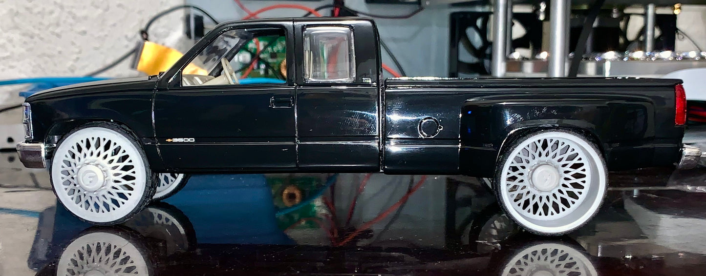 1/25 Scale - FORGIATO TESSUTO - 32" Dually Truck Rims