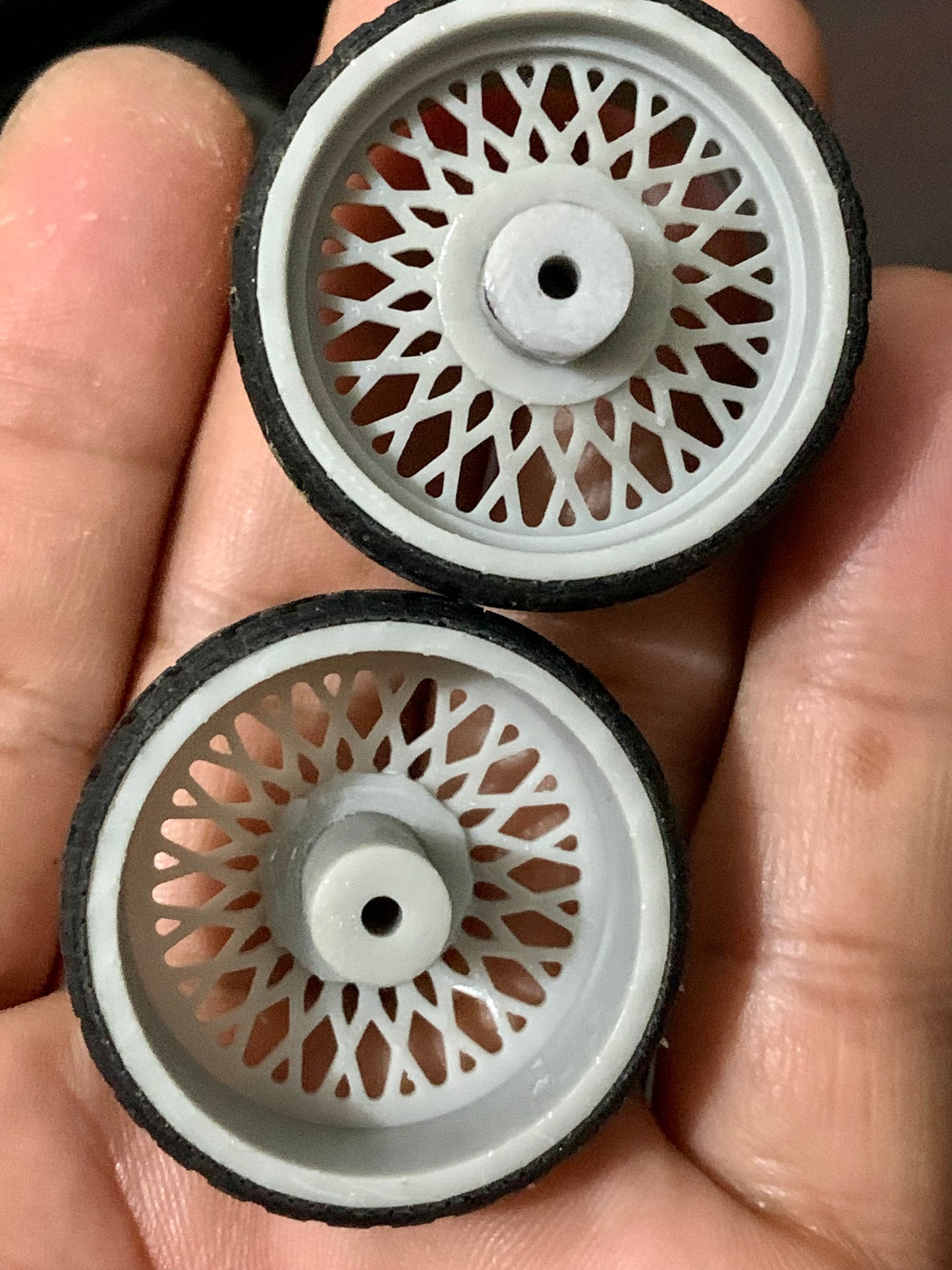 1/25 Scale - FORGIATO TESSUTO - 32" Dually Truck Rims